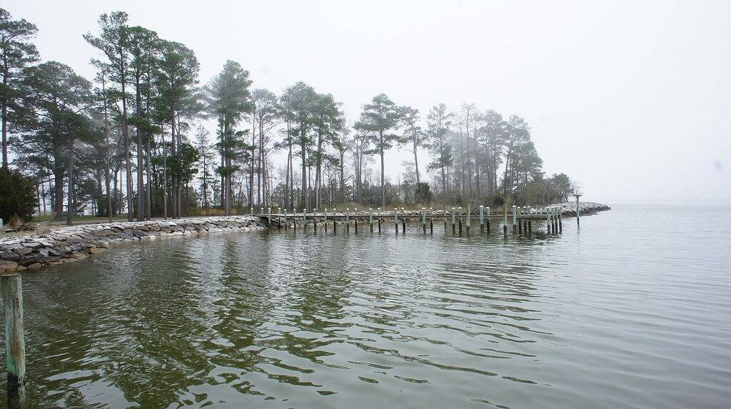 Quaint fishing retreat on the lower Potomac Piney Pt in Chesapeake Bay