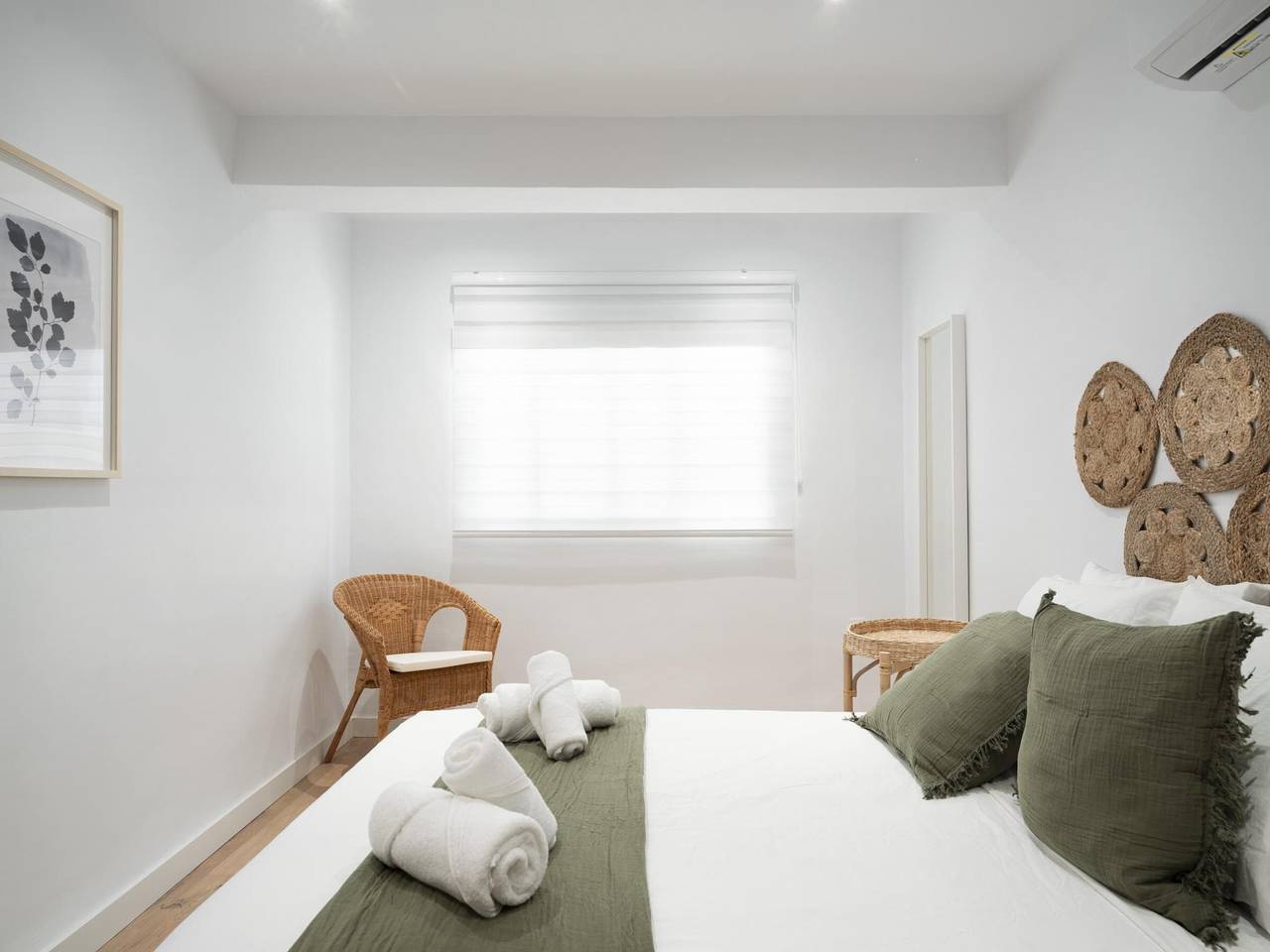 Apartamento inteiro, Apartamento de lujo cerca del centro y estaciones de transporte, ideal para familias y parejas in Chana (Granada), Granada