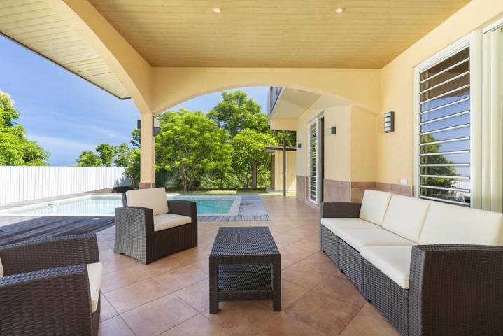 Villa pour 6 personnes, avec piscine ainsi que jardin et terrasse