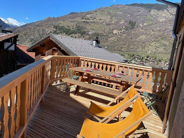 Gîte pour 8 personnes, avec terrasse à La Perrière - 3