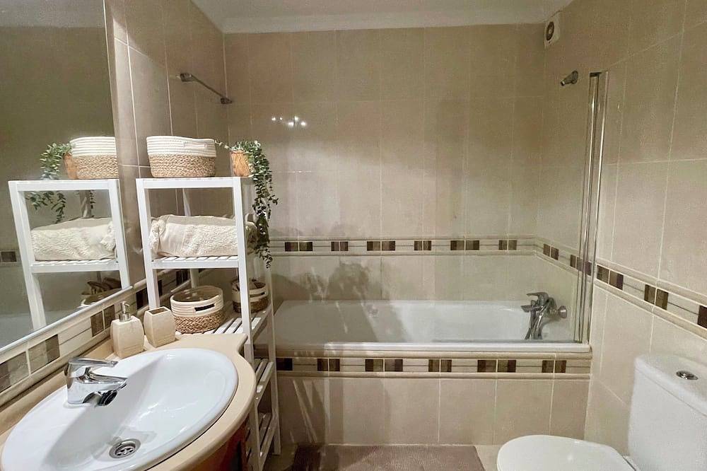 Entire apartment, La pacheca benahavis village in Val de Guadalmina, Benahavís