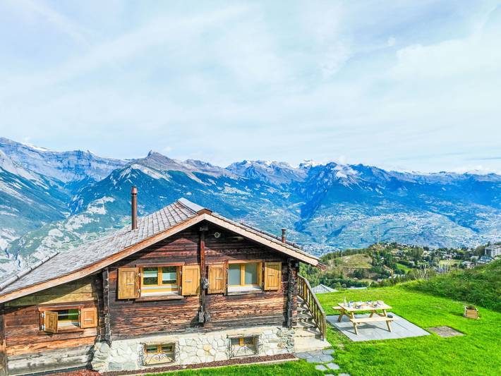 Ferienhaus für 4 Personen, mit Garten im Wallis
