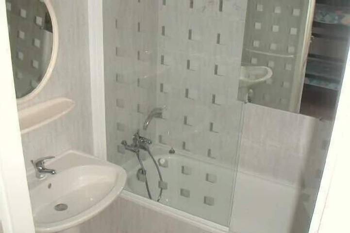 Gîte pour 4 personnes, avec jardin ainsi que piscine et terrasse dans Prunete - 4