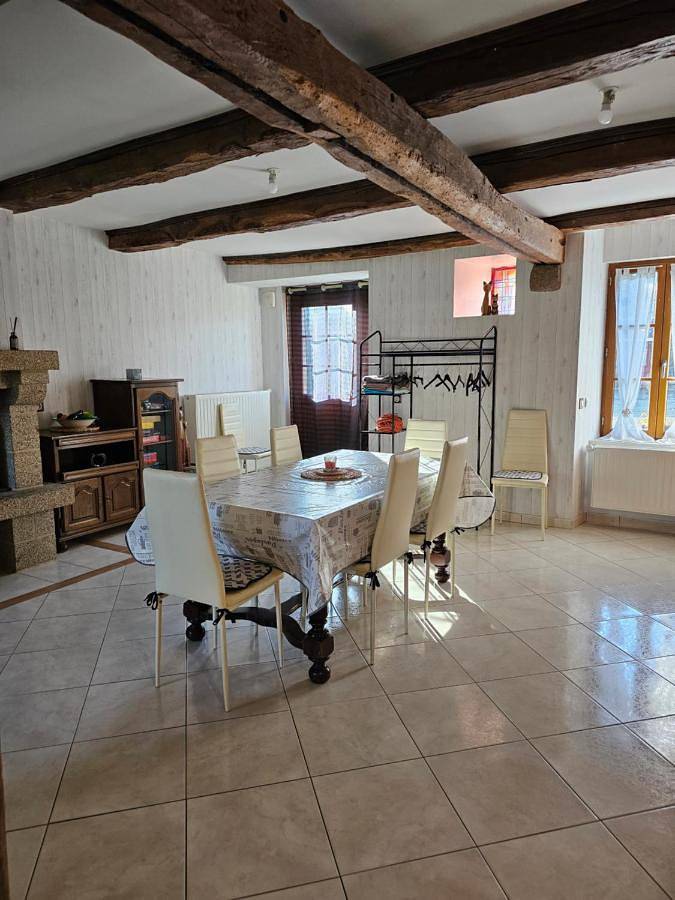 Location de vacances pour 8 personnes, avec terrasse, animaux acceptés à Saint-Georges-de-Gréhaigne