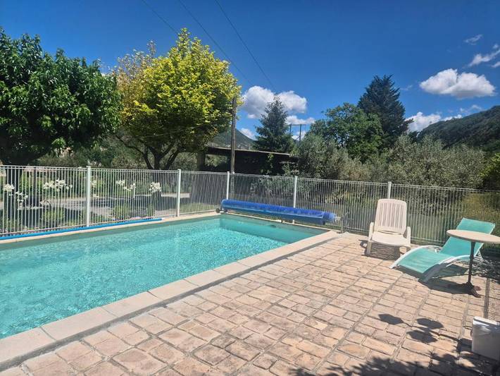 Gîte pour 4 personnes, avec piscine et terrasse à Entrevaux - 2