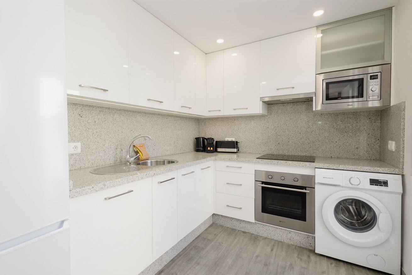 Entire apartment, Modern holiday home next to La Cala de Mijas beach – Family friendly in Playa de La Cala - El Torreón (Mijas), Mijas