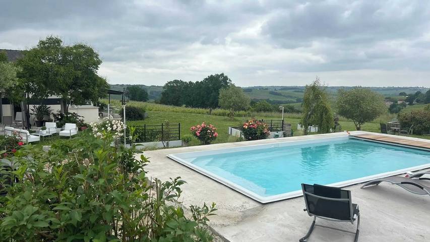 Location de vacances pour 6 personnes, avec jardin et piscine dans Sainte-Croix-du-Mont