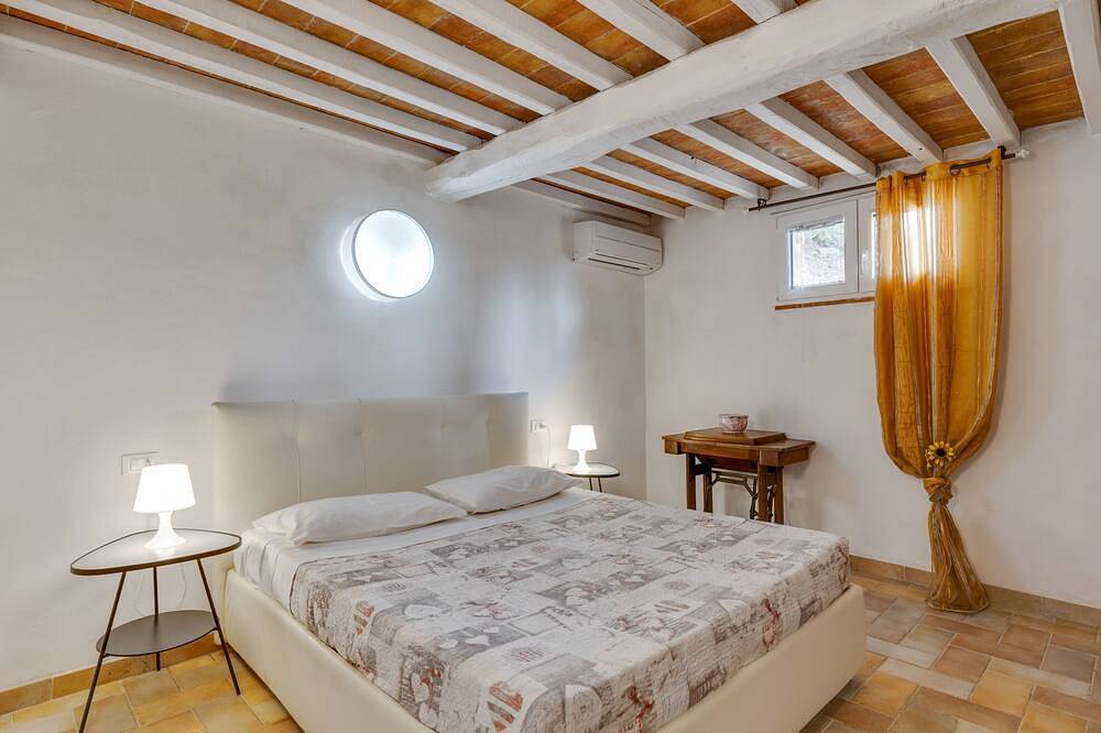 Steinhaus mit privatem, umzäunten Gartenbereich in Pomarance, Riserva Naturale di Monterufoli