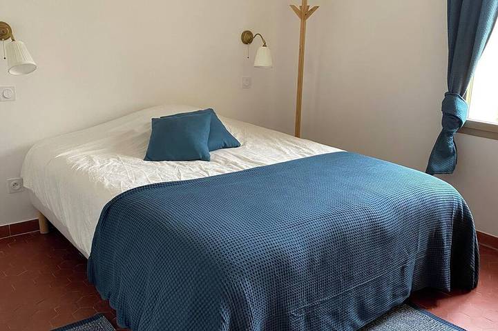 Location de vacances pour 8 personnes, animaux acceptés à Saint-Mitre-les-Remparts - 3