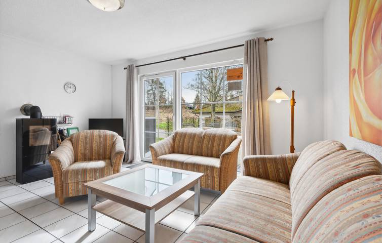 Gemütliche Wohnung mit Terrasse, Parkplatz & Internet bei Frankenau in Frankenau, Waldecker Land