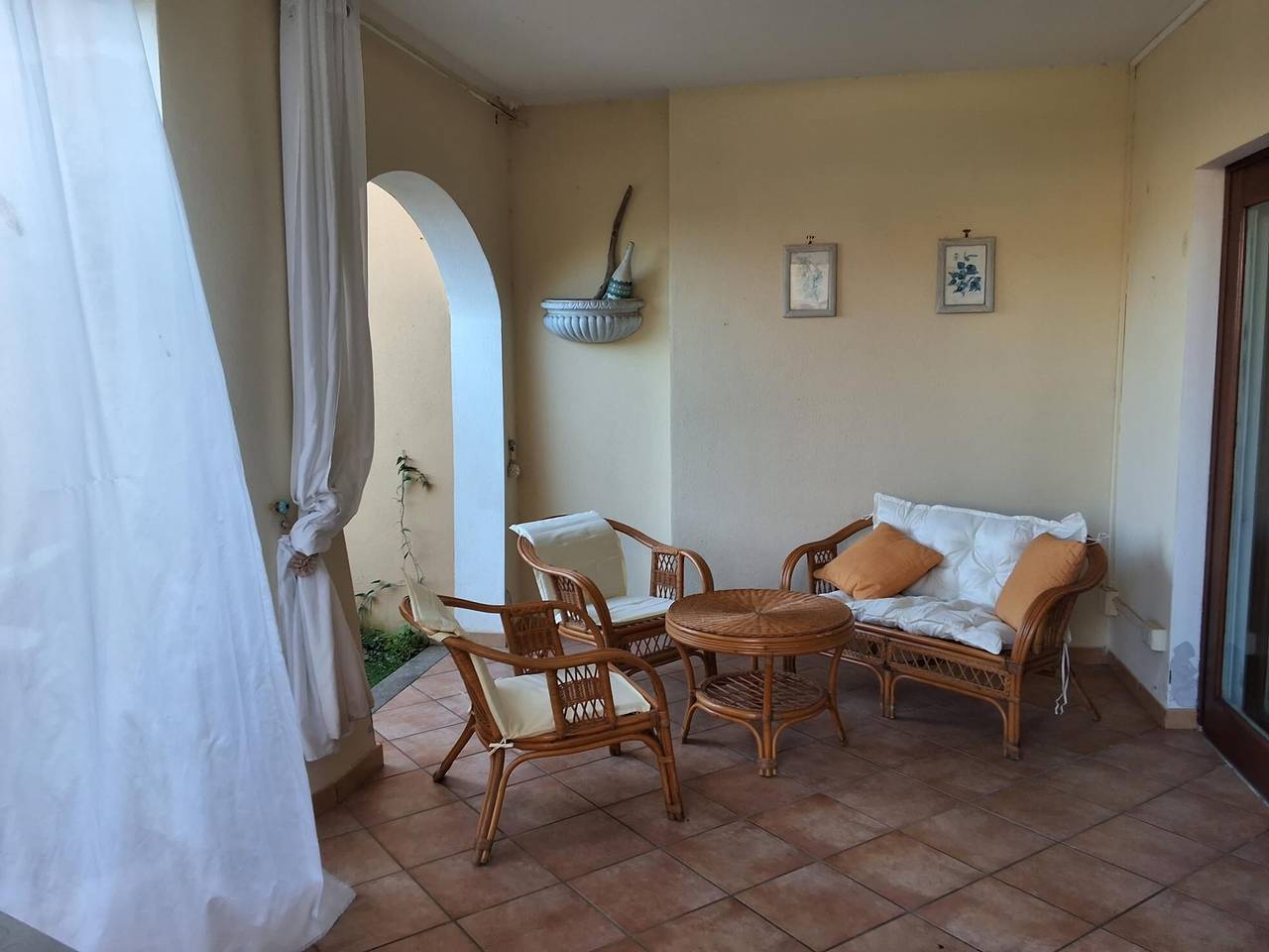 Casa de vacaciones "Il Giardino di Viola" con jardín, terraza y aire acondicionado in Porto Ottiolu, Budoni