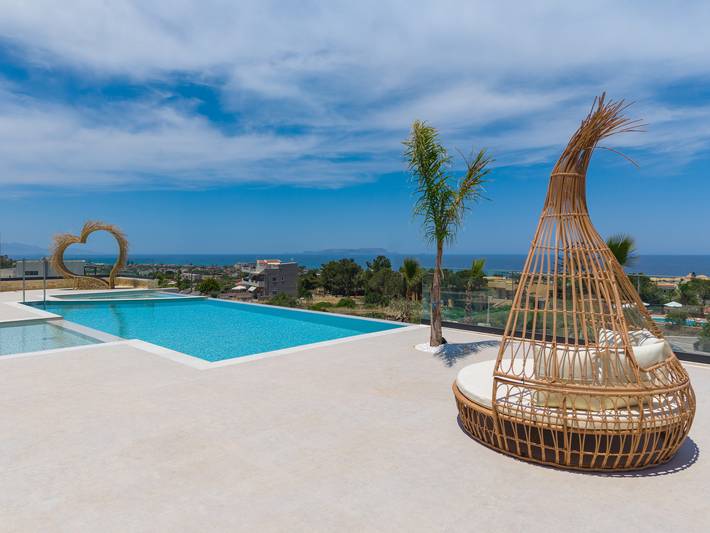 Location de vacances pour 10 personnes, avec jardin et piscine à Chersónissos - 2