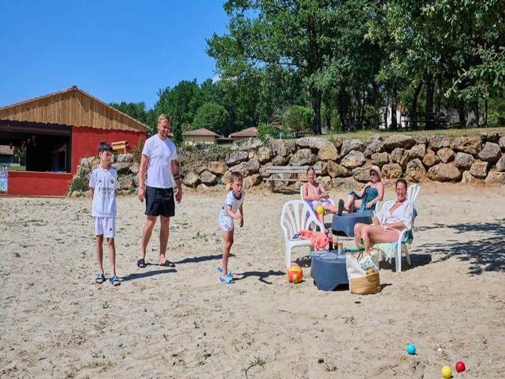 Gîte pour 7 personnes, avec piscine et terrasse, animaux acceptés à Quillan - 2