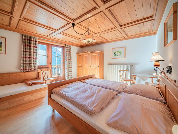 Ferienwohnung für 9 Personen, mit Balkon in den Kitzbüheler Alpen - 2