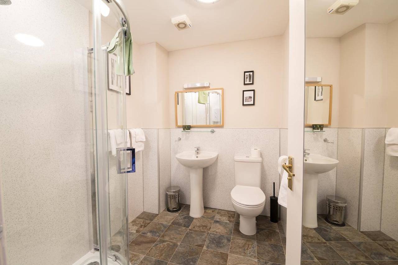 Small Double Room with Private Bathroom in Stirling, Région de Stirling