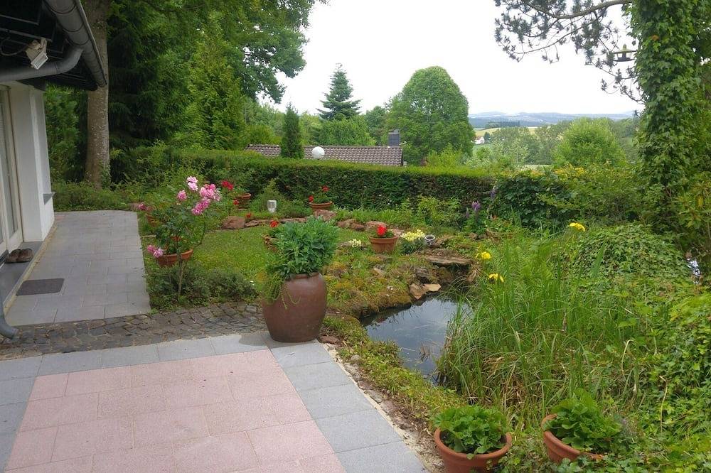 Mooie vrijstaande vakantiewoning met zonnige ligging en weids uitzicht, foto 13