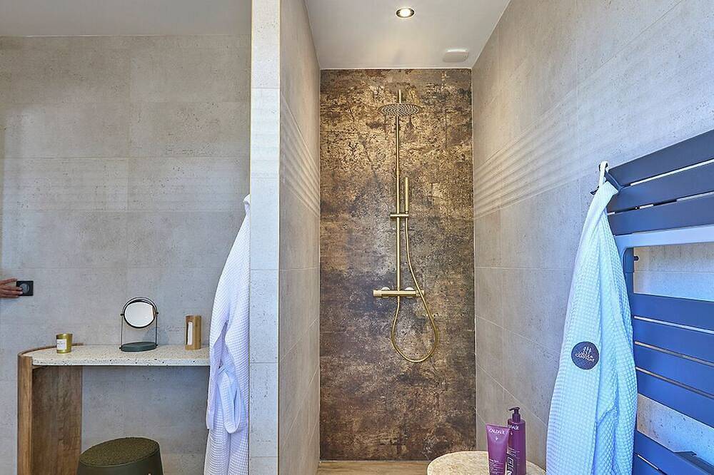 Villa Spa privé sud de France idéal pour couple ou petite famille. in Servian, Côte méditerranéenne (France)