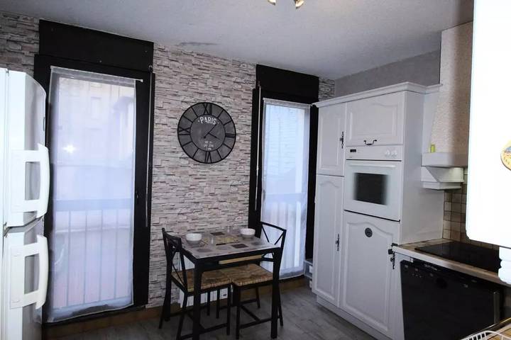 Gîte pour 6 personnes, avec vue dans Office de Tourisme de Saint Beat - 4