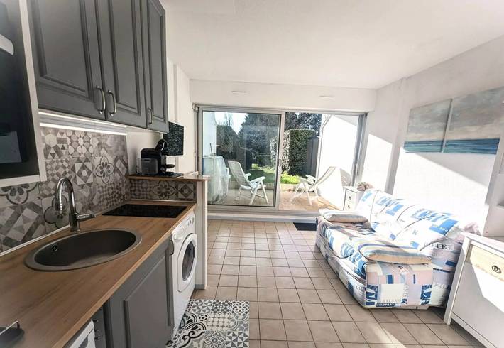 Gîte pour 2 personnes, avec piscine et jardin dans Port Haliguen