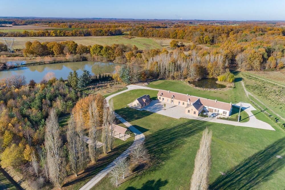 Gîte pour 24 Personnes dans Montrieux-en-Sologne, Vallée de la Loire