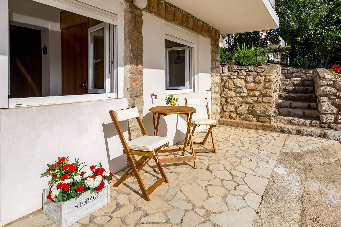 Ganze Wohnung, 2-Zimmer-Ferienwohnung mit Terrasse Klenovica, Novi Vinodolski -c in Klenovica, Primorje-Gorski Kotar