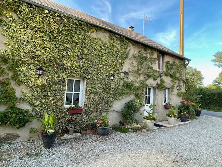 Gîte pour 4 personnes, avec terrasse et jardin, animaux acceptés dans Allier