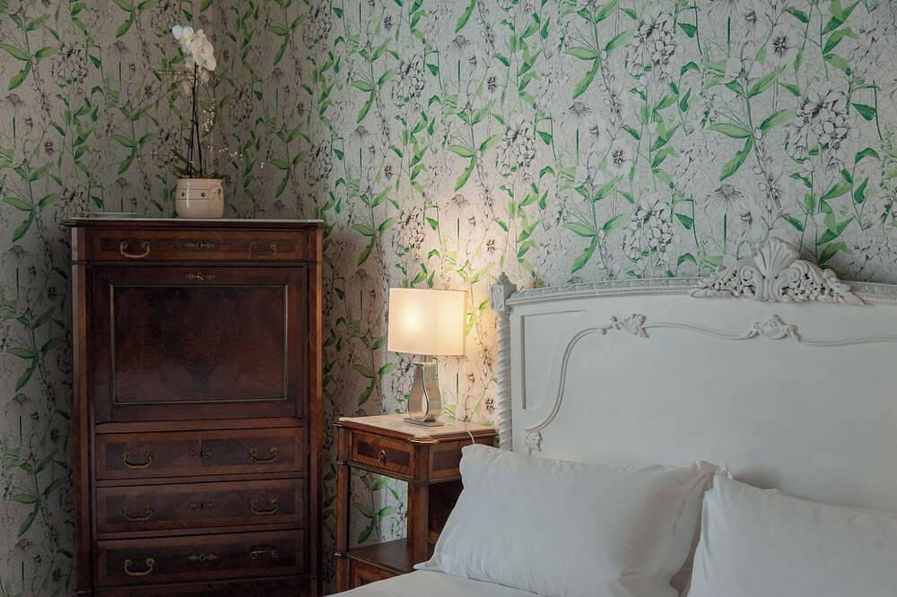 Bed & Breakfast in the heart of Trani in historic building room 1 in Trani, Barletta-Andria-Trani