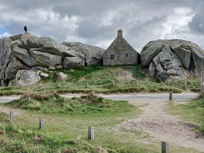 Location de vacances pour 2 personnes, avec jardin ainsi que vue et terrasse à Bannalec - 3