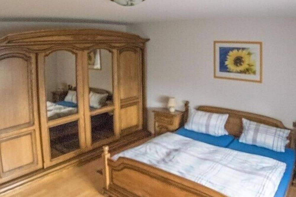Entire apartment, Quiet edge of the forest with a beautiful panorama in Waldhölzbach, Losheim am See