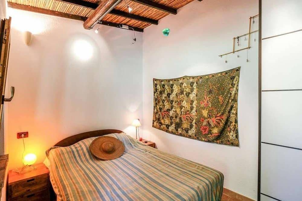 Casa Rustico, grande piscina, a 350 metri dalla spiaggia, vicino al fiume. in Chia, Domus De Maria