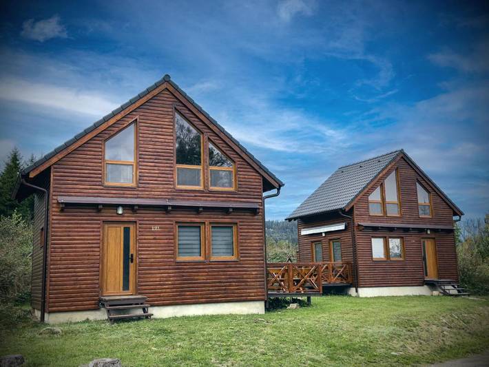 Ferienwohnung für 5 Personen, mit Terrasse und Ausblick sowie Garten in Lipno