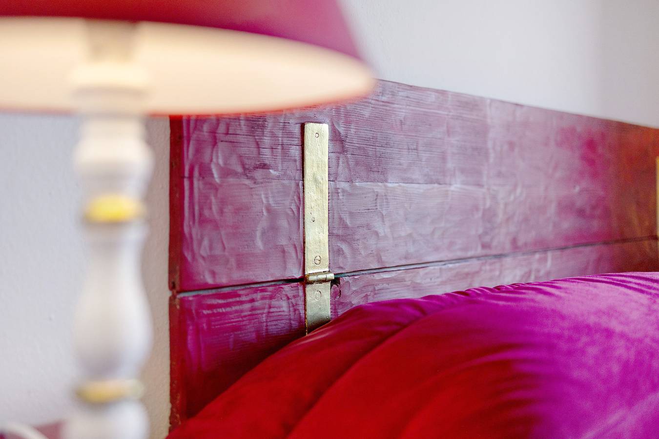 Room 'Fuoco' with Shared Garden, Wi-Fi and Air Conditioning in Valeggio sul Mincio, Verona Province