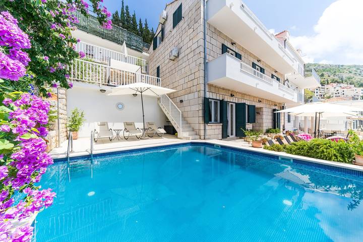 Ferienhaus für 14 Personen, mit Balkon und Meerblick in Dubrovnik - 2