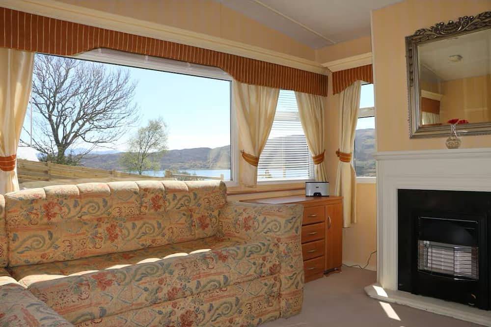 Caravan Retreat nestled in rural south Skye . in Highlands