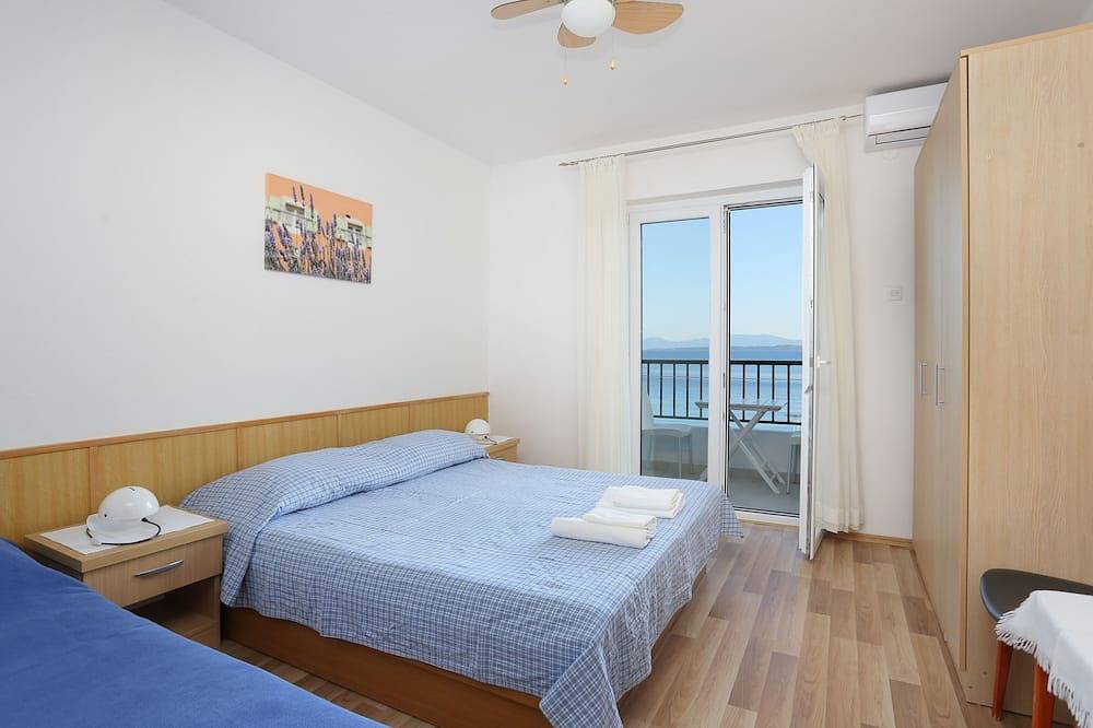 Ganze Wohnung, 1-Zimmer-Ferienwohnung am Strand Igrane, Makarska (A-6653-c) in Igrane, Makarska Riviera