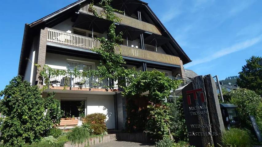 Ferienwohnung für 4 Personen, mit Terrasse in Kröv