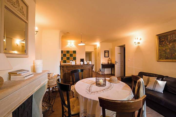 Gîte pour 4 personnes à Ollières