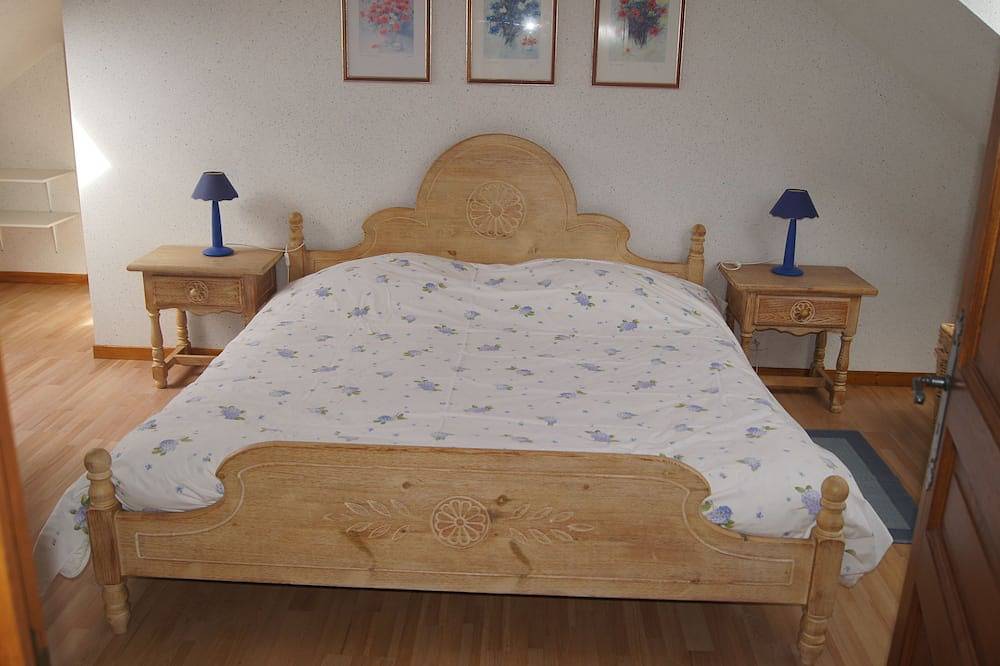 Warmth and comfortable house with a 180° view of the sea in Plouhinec. in Plouhinec (Finistère), Côte de Cornouaille