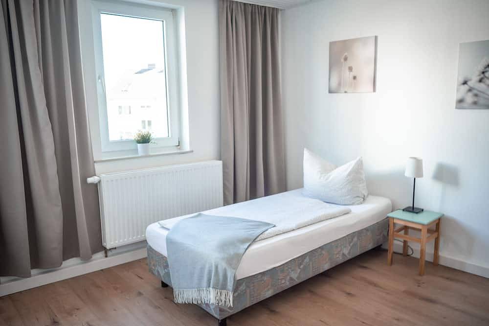 House Morgentau centrally located with garden in Niederzwehren, Cassel (Allemagne)