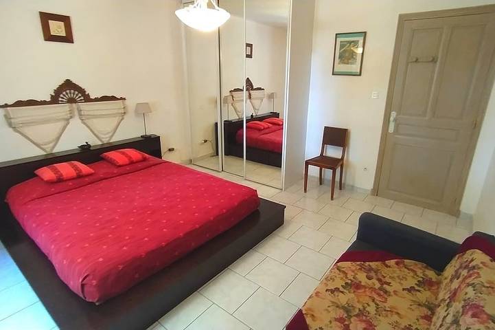 Gîte pour 6 personnes, avec piscine et jardin à Cabannes - 3