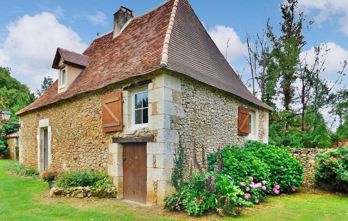Acogedor Riverside Apt con piscina y aparcamiento | Cerca de Douville in Douville, Périgord Pourpre