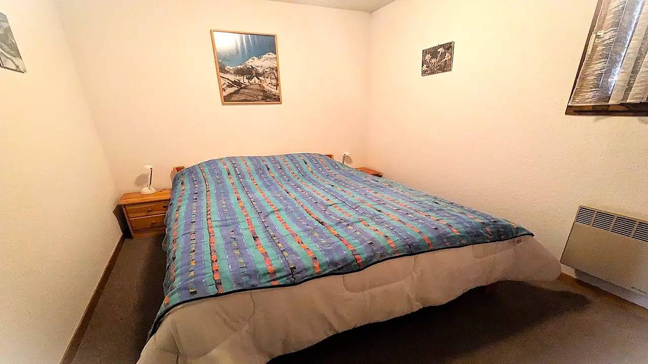 Apartamento entero, Bonito T2 con balcón para 4 personas con vistas a la montaña. in Vallouise, Parque Nacional de los Ecrins