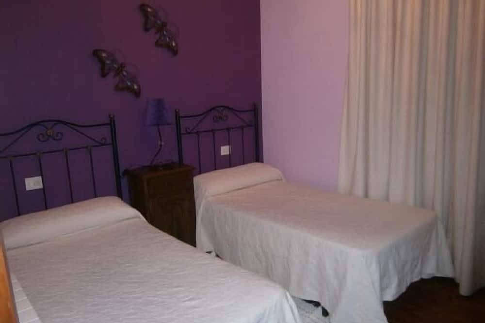 Casa rural (alquiler íntegro) A Casona para 14 personas in Zas, Costa de Galicia