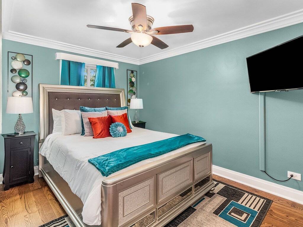 Vacation House for 10 Guests in Lake Michigan, Illinois