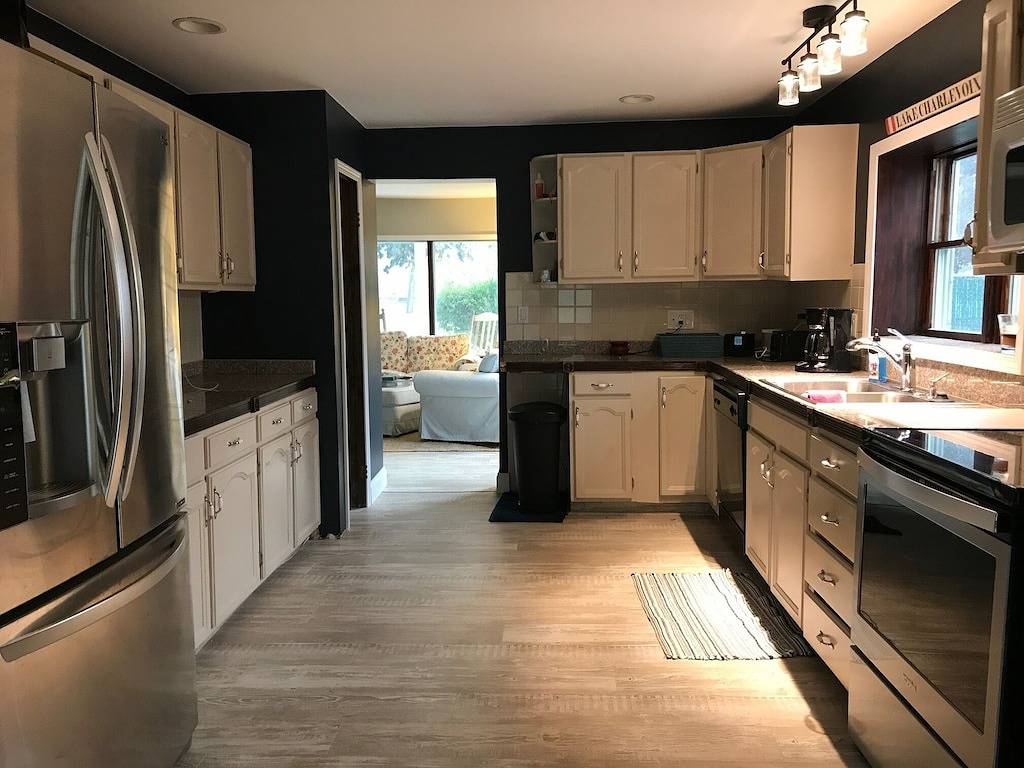 Vacation House for 16 Guests in Charlevoix, Lake Michigan