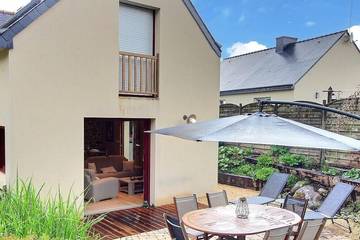 Gîte pour 5 personnes, avec terrasse et jardin, animaux acceptés à Goudelin