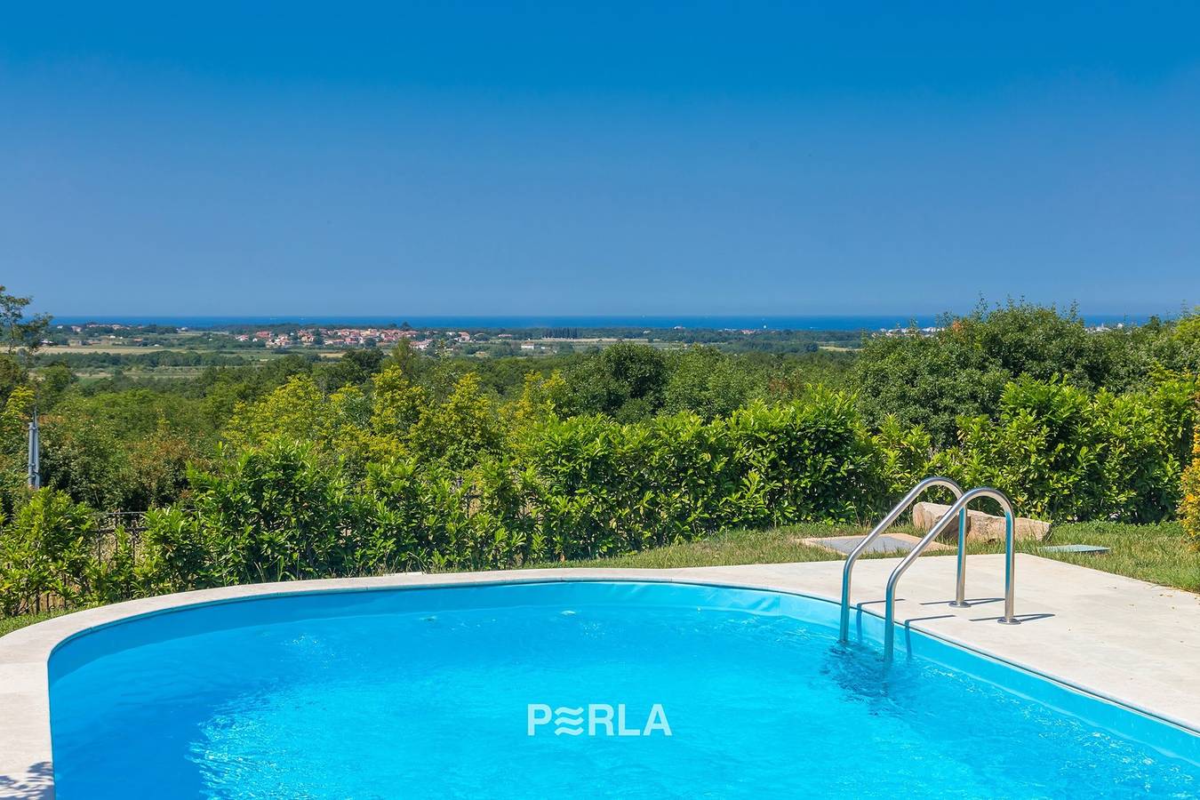 Charming villa La Perla with pool, jacuzzi and sea view near Umag in Umag Region