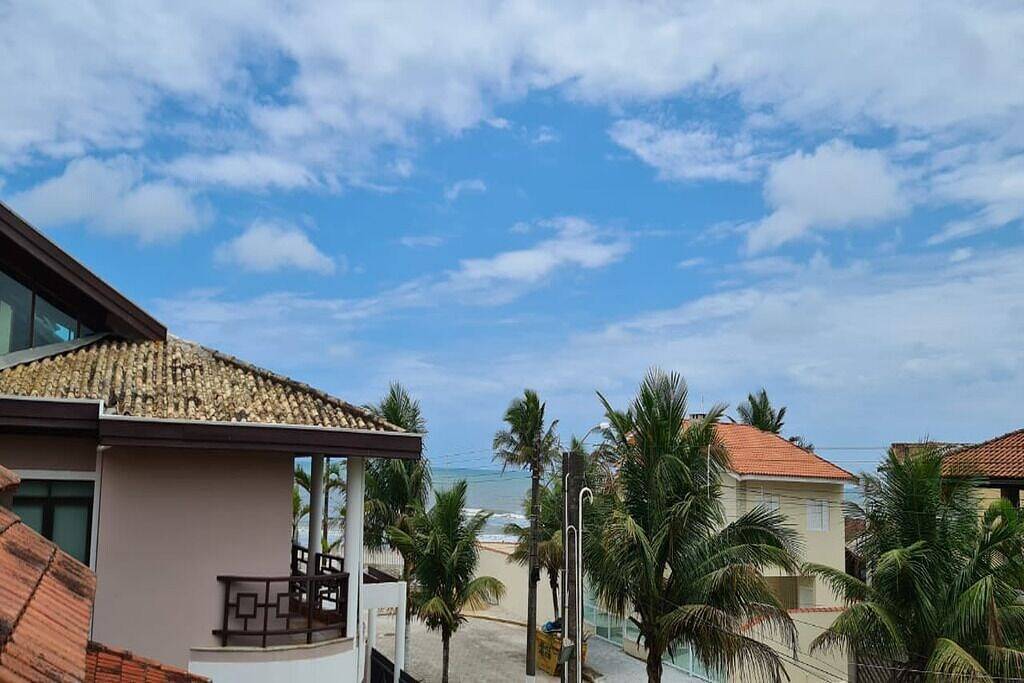 Casa com Vista Para o mar a 70 Metros da Praia in Itanhaém, Baixada Santista