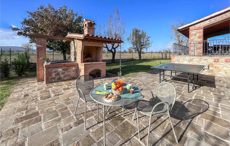 Apartamento vacacional entero, Acogedor apartamento de 70 m2 con aparcamiento, jardín e Internet - A 1,5 km del río Nestore in Marsciano, Provincia de Perugia