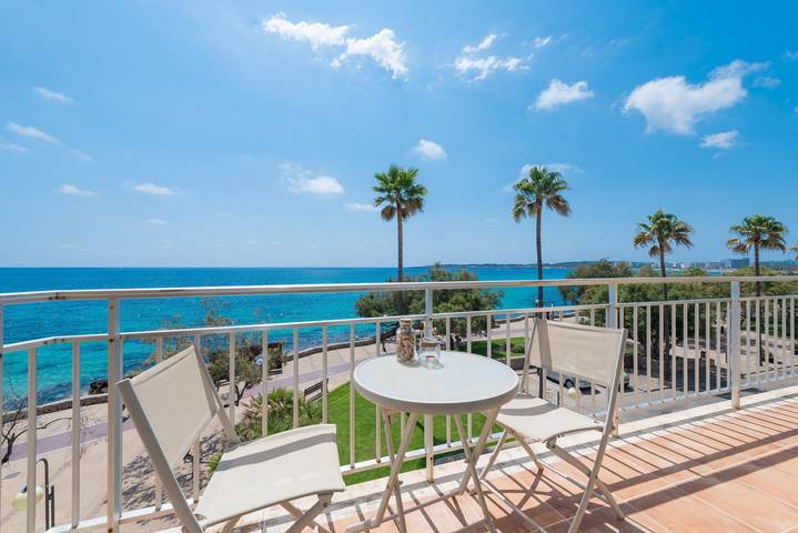 Ferienwohnung für 4 Personen, mit Terrasse in Cala Bona